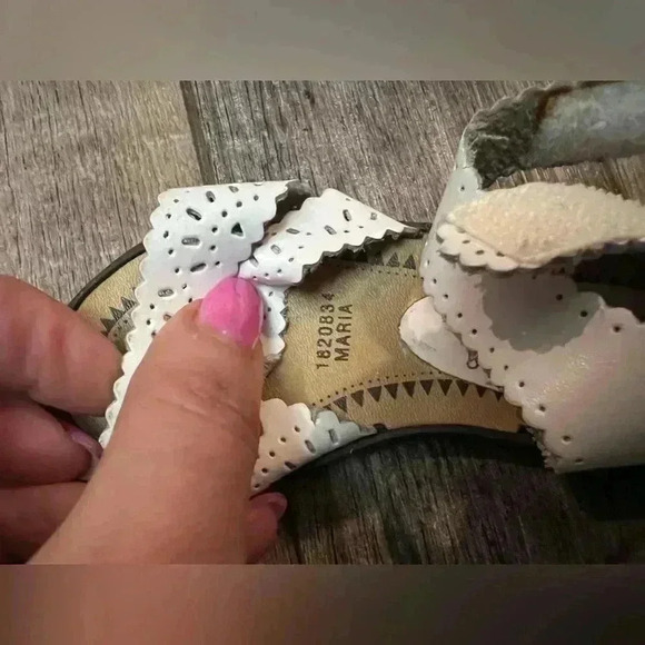 Small steps vintage strap eyelet leather toddler sandal - Picture 5 of 7